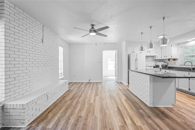 Photo - 3820 NW 15 Ave