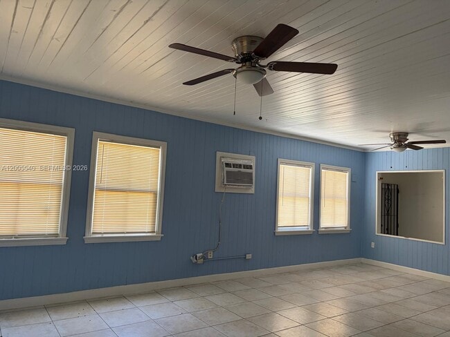 Photo - 2835 SW 37th Ct Unit 1