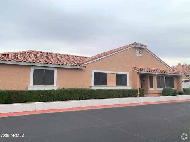 Building Photo - 3510 E Hampton Ave Rental