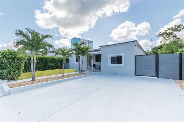 Photo - 260 NE 46th St