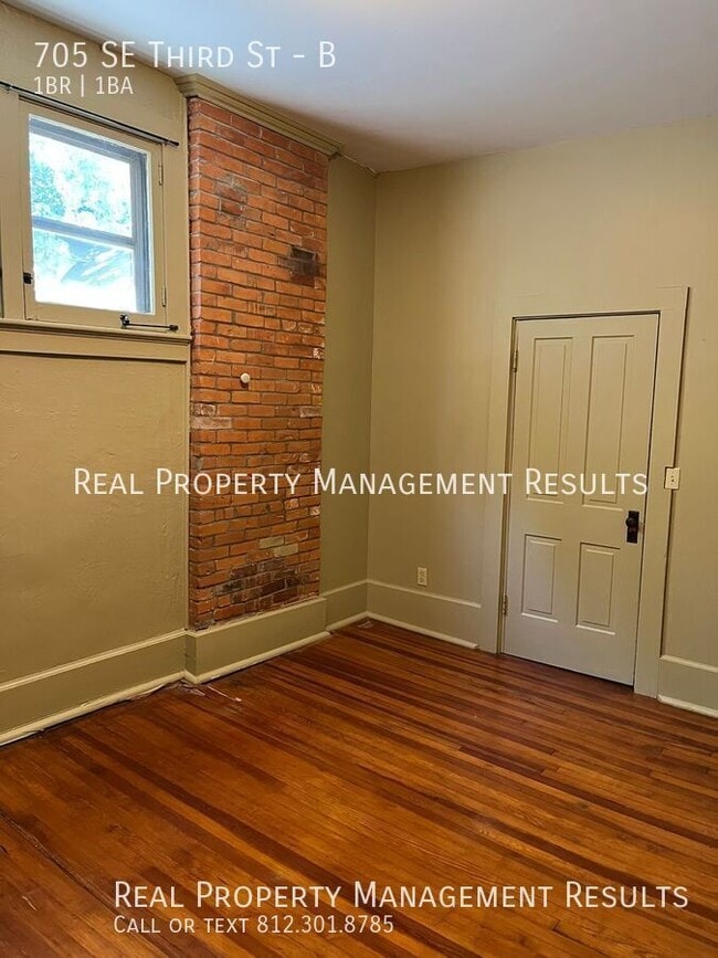Photo - 705 SE Third St-B Unit B