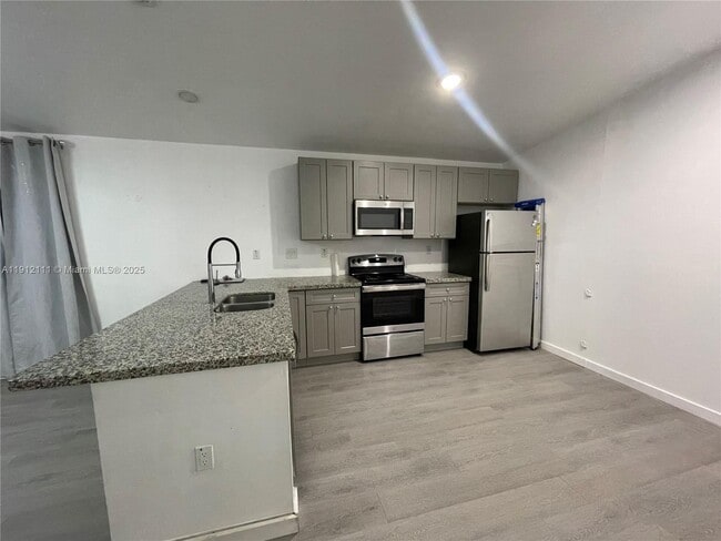 Photo - 2561 NW 4th St