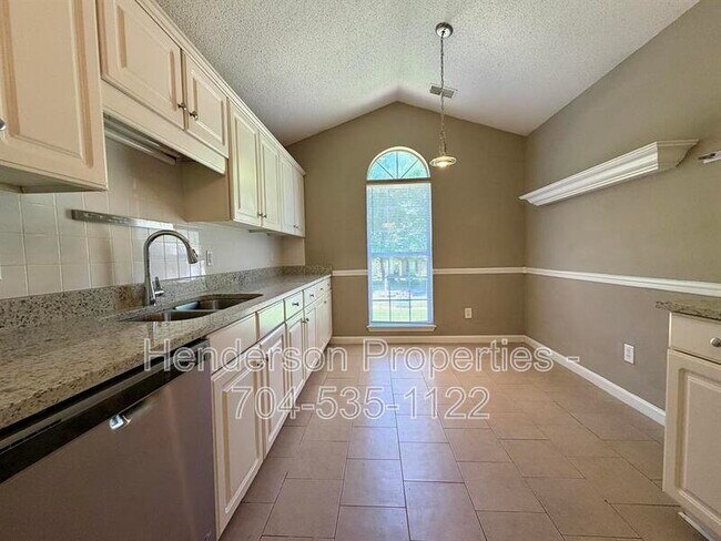 Photo - 8410 Cullingford Ln