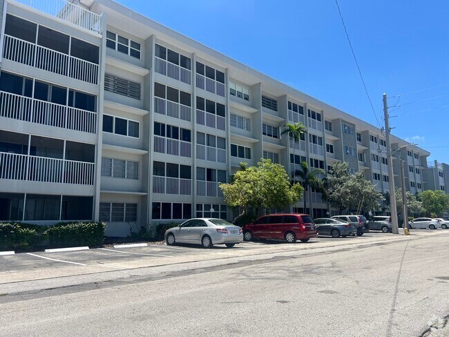 Building Photo - 330 SE 2nd St Unit 303h Rental