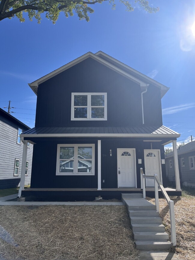 Building Photo - "Charming 3-Bedroom Duplex with 2 Full Baths in Prime Indianapolis Location!" Unit B