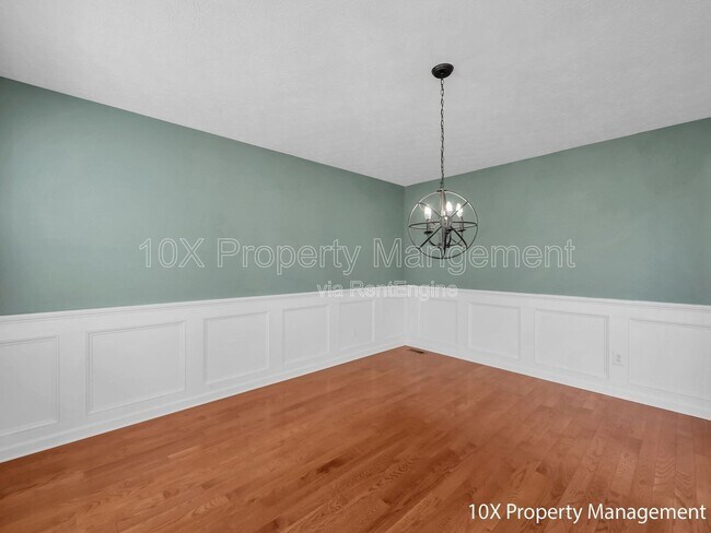 Photo - 49 Knights Bridge Dr W