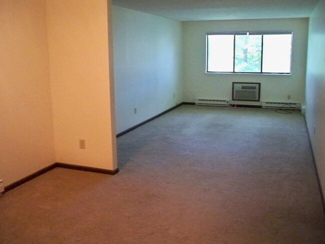 Photo - Burlington Arms Apartments