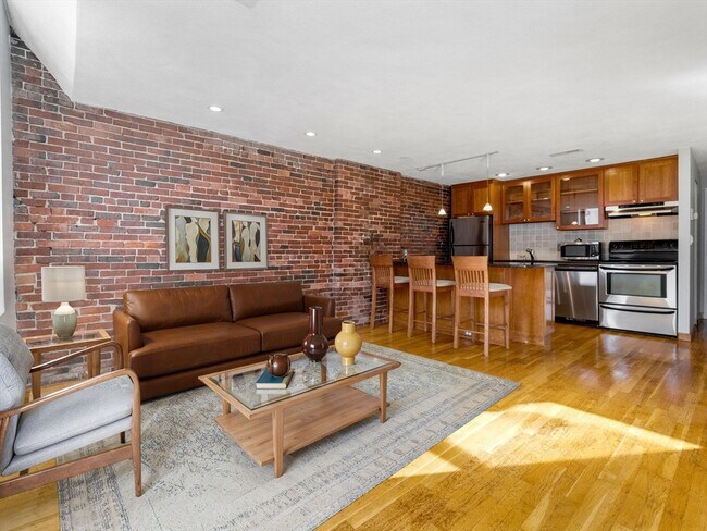 Photo - 386 Commercial St Condo Unit 4A