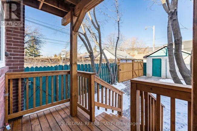 Photo - 633 Ossington Ave