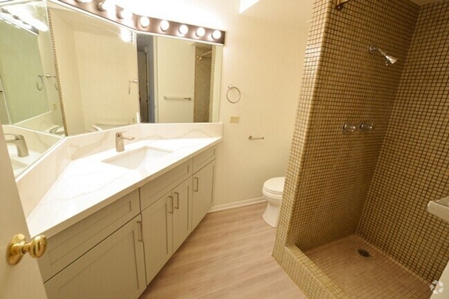 Building Photo - Century Center 2 bed, 2 bath, 1 parking 10... Unit 3601 Rental