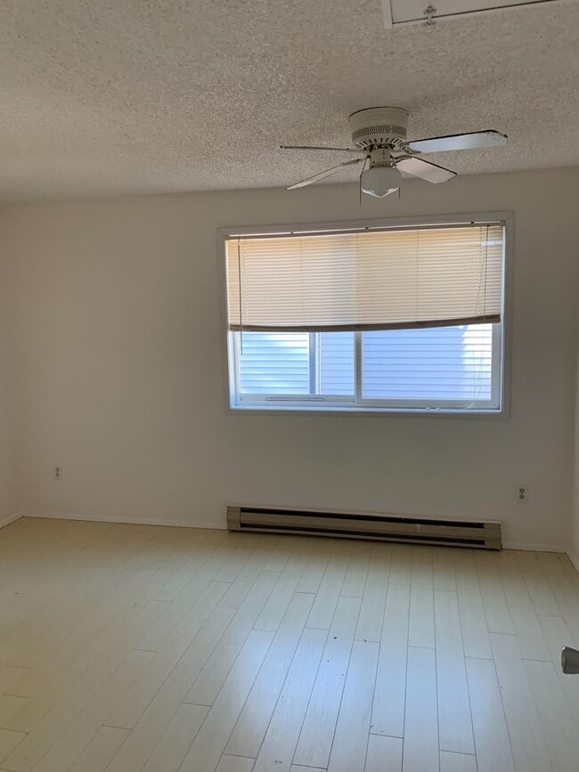 Photo - Nice 2 Bed/1.5 Bath Condo in Bellevue!