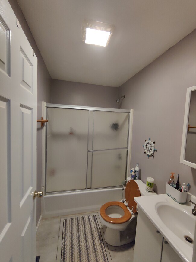 Bathroom - 235 Columbia Rd Unit 1