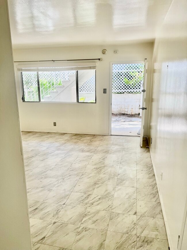 Photo - 11659 Mayfield Ave