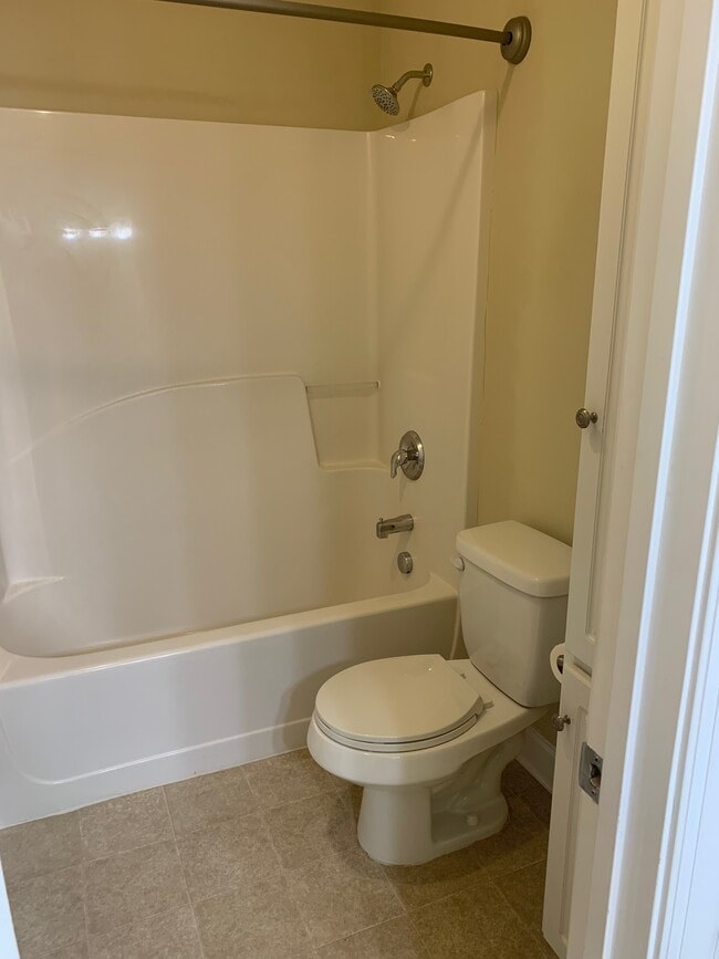 Photo - 154 Orchard Way