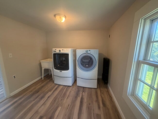 Photo - 1382 Hope St Unit 2