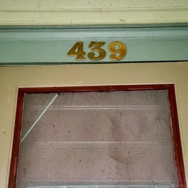 439 Grafton Ave Unit 2