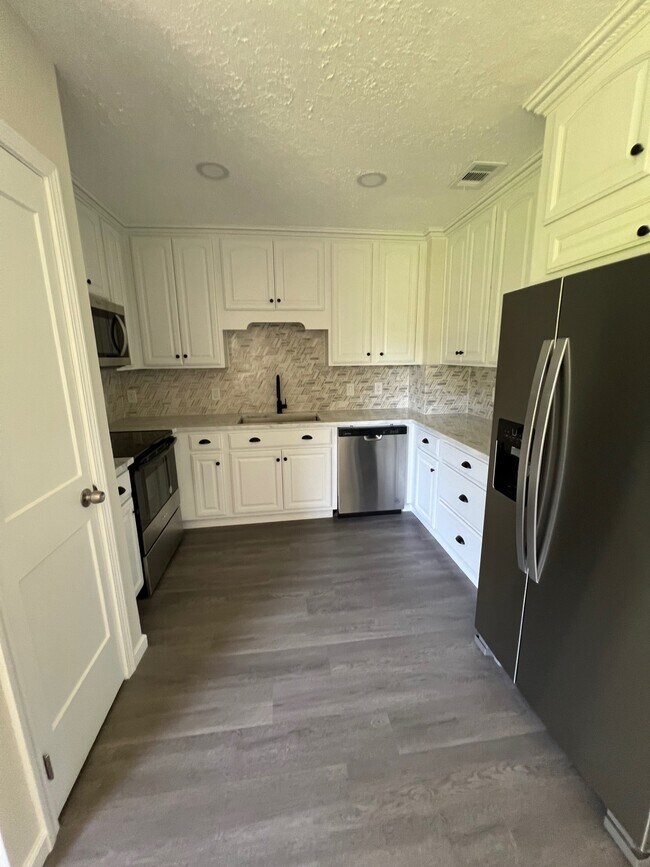 Photo - 1704 Cherry St