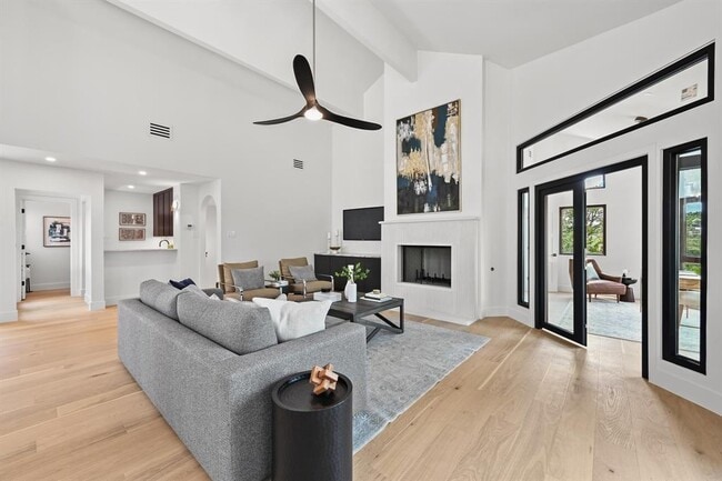 Photo - 4207 Canyonside Trail