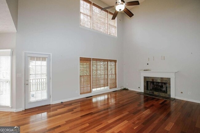 Photo - 435 Chandler Ct