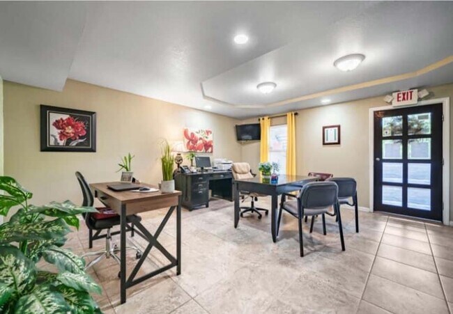 MANAGEMENT LEASING OFFICE - Lodge Apartments