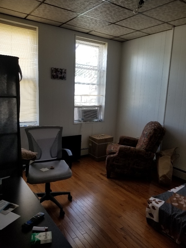 Building Photo - 258 Hancock Ave Rental