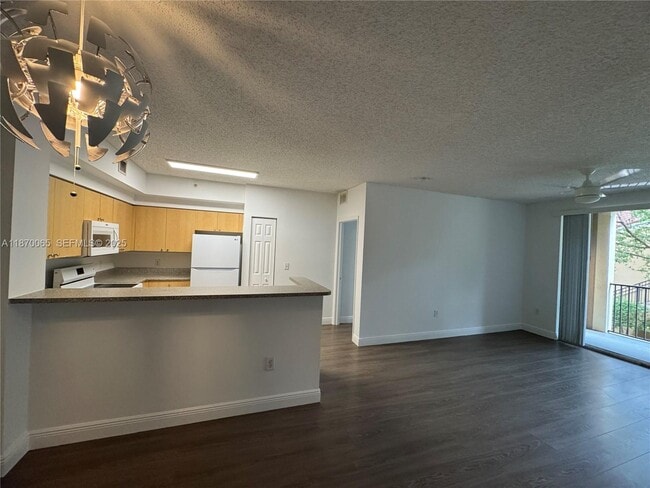 Photo - 8020 N Nob Hill Rd Unit 204