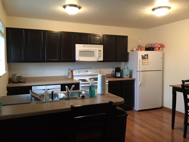 Photo - 321 E 4th St Unidad F