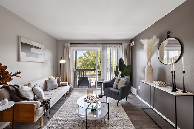 Two-Tone Paint - Residences at Grand Blanc