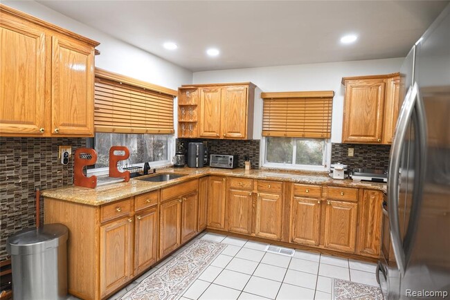 Photo - 2036 Willow St