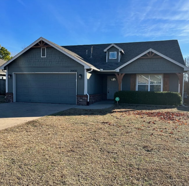Building Photo - 3 Bed | 2 Bath in Broken Arrow!