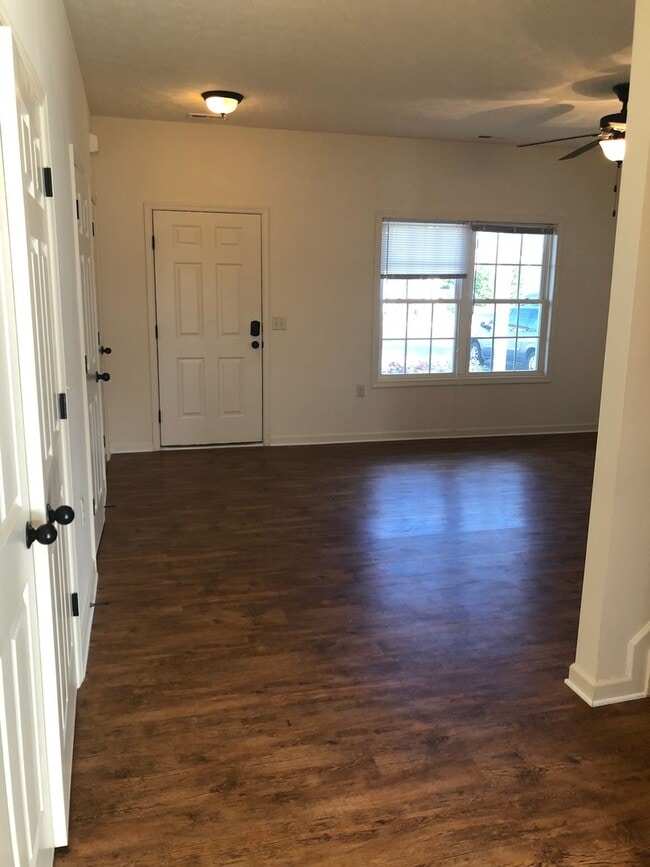 Photo - 3 Bedroom, 2.5 Bath Two Level Townhouse