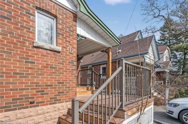 Photo - 76 Barclay St