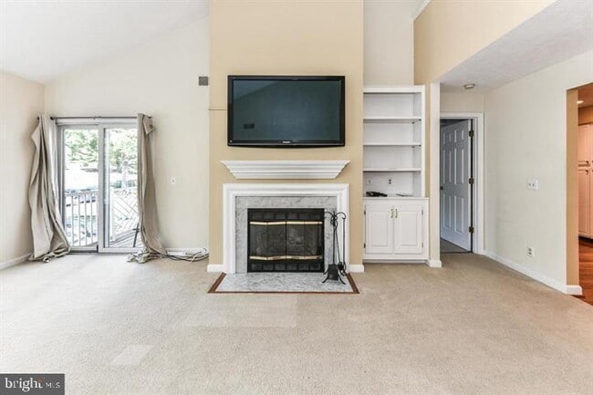 Photo - Expansive Loft-Style Living in a Resort-Like Community Unit 4