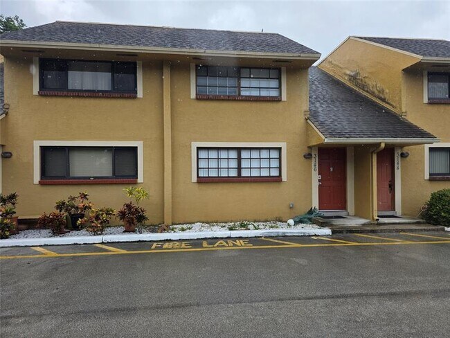 Building Photo - 3146 N Pine Island Rd Rental
