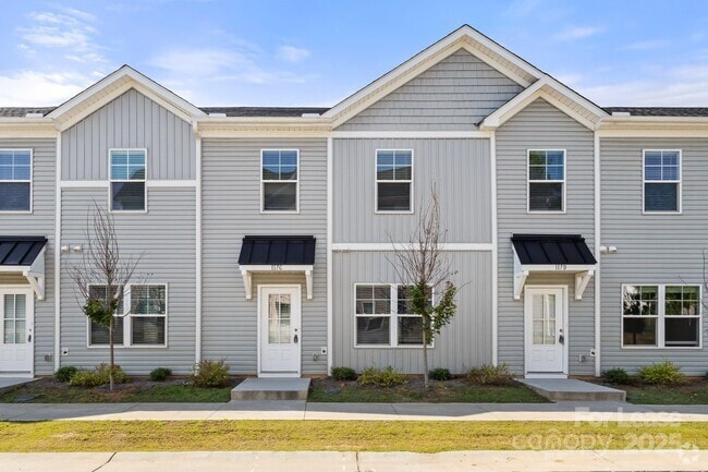 Building Photo - 117 Dogwood Vlg Trl Unit C Rental