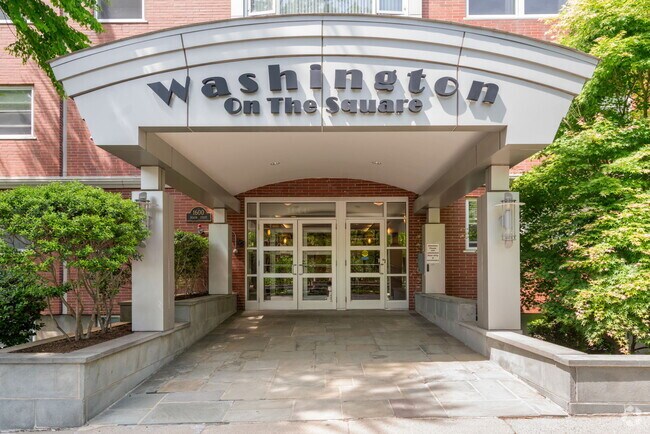 Building Photo - 1600 Beacon St Unit 807 Rental