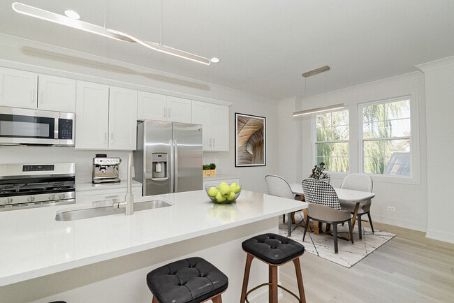 Photo - 214 N Walnut St