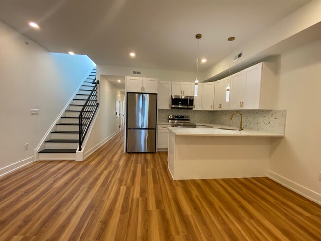 2325 Germantown Ave Unit 3