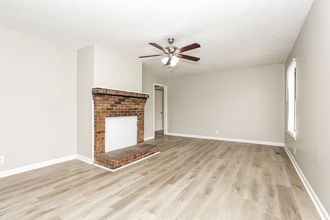 Photo - 2383 Paddock Dr