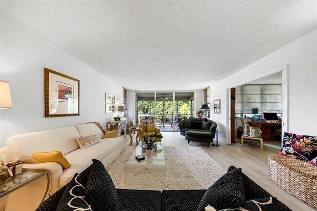 Photo - 901 Cypress Grove Dr