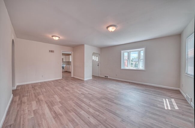 Photo - 1139 Miller Ave