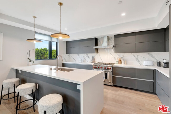 Photo - 1017 Croft Ave Unit PH1