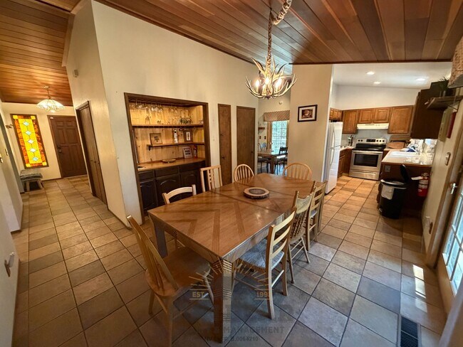 Photo - Bedroom Home in Incline with Garage - Dog Friendly