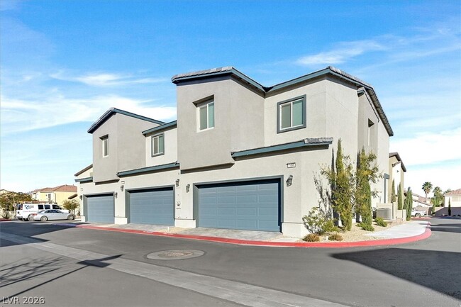 Building Photo - 7484 Mountain Ledge St