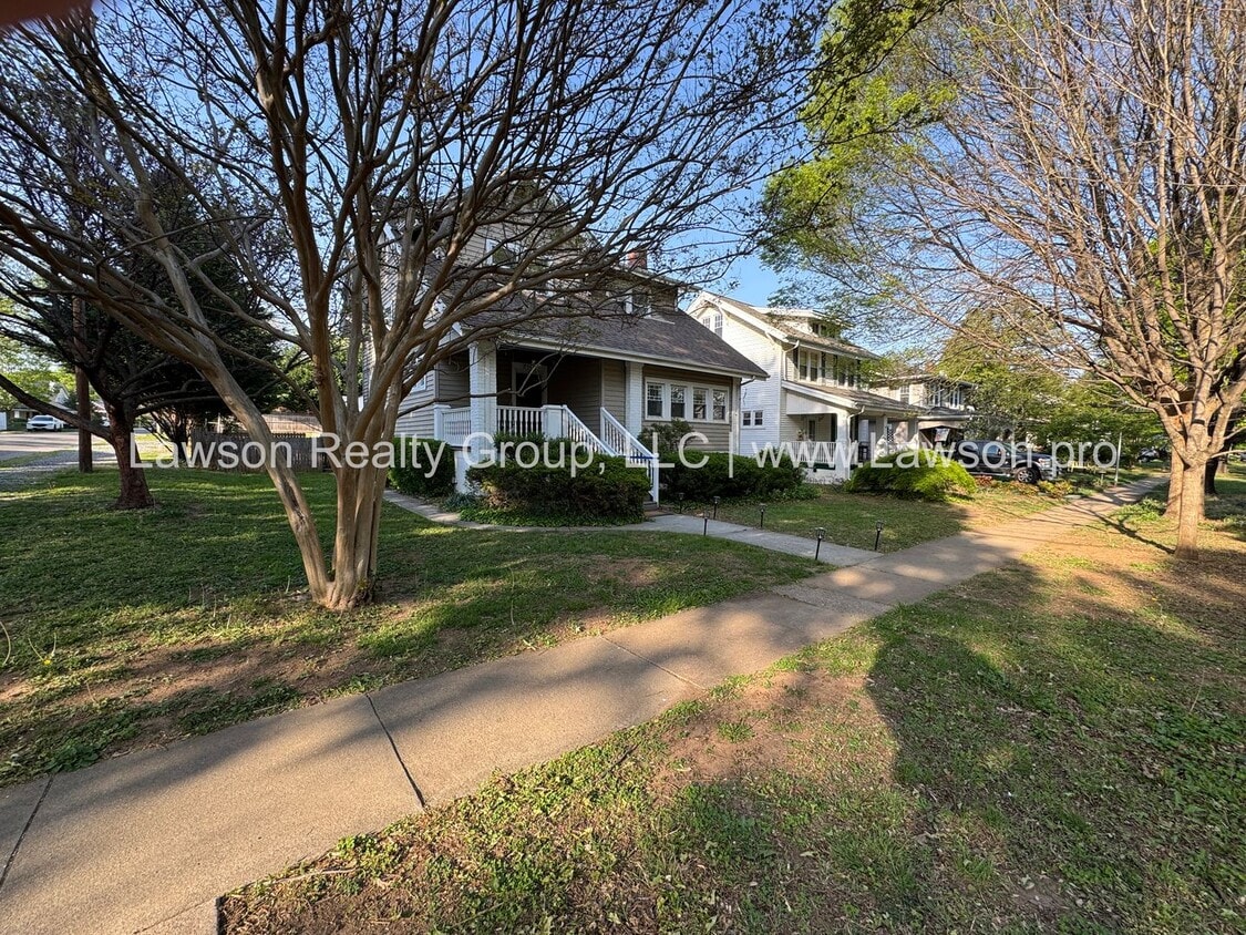 Large Raleigh Court Home on a Corner Lot - Large Raleigh Court Home on a Corner Lot