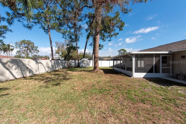 Photo - 6818 Robinswood Ln