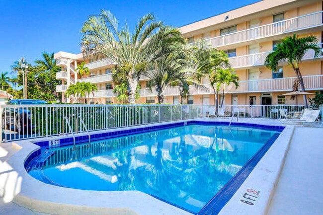 Photo - 917 N Flagler Dr Unit 102