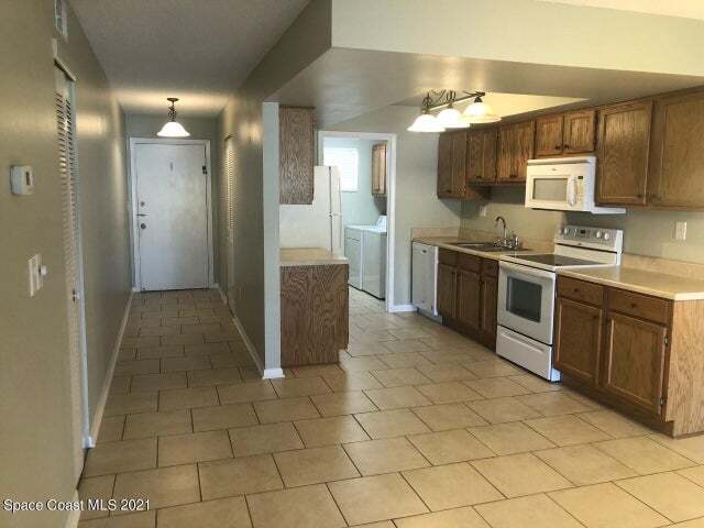 Photo - 2135 N Courtenay Pkwy