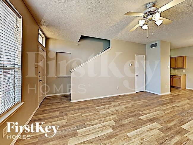 Photo - 530 Alameda Ave