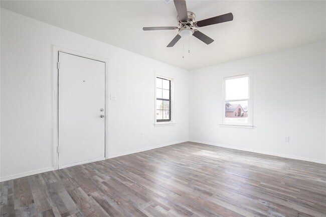 Photo - 4602 N Classen Blvd